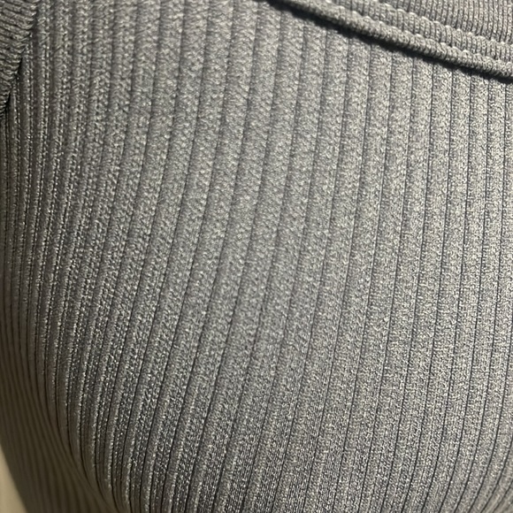 Size small Abercrombie grey tank top - Picture 3 of 4